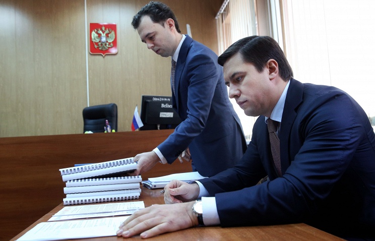 Адвокат Роман Щербинин и бывший следователь Павел Карпов в Мещанском суде